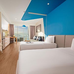 Grand Deluxe Club Room Mountain View